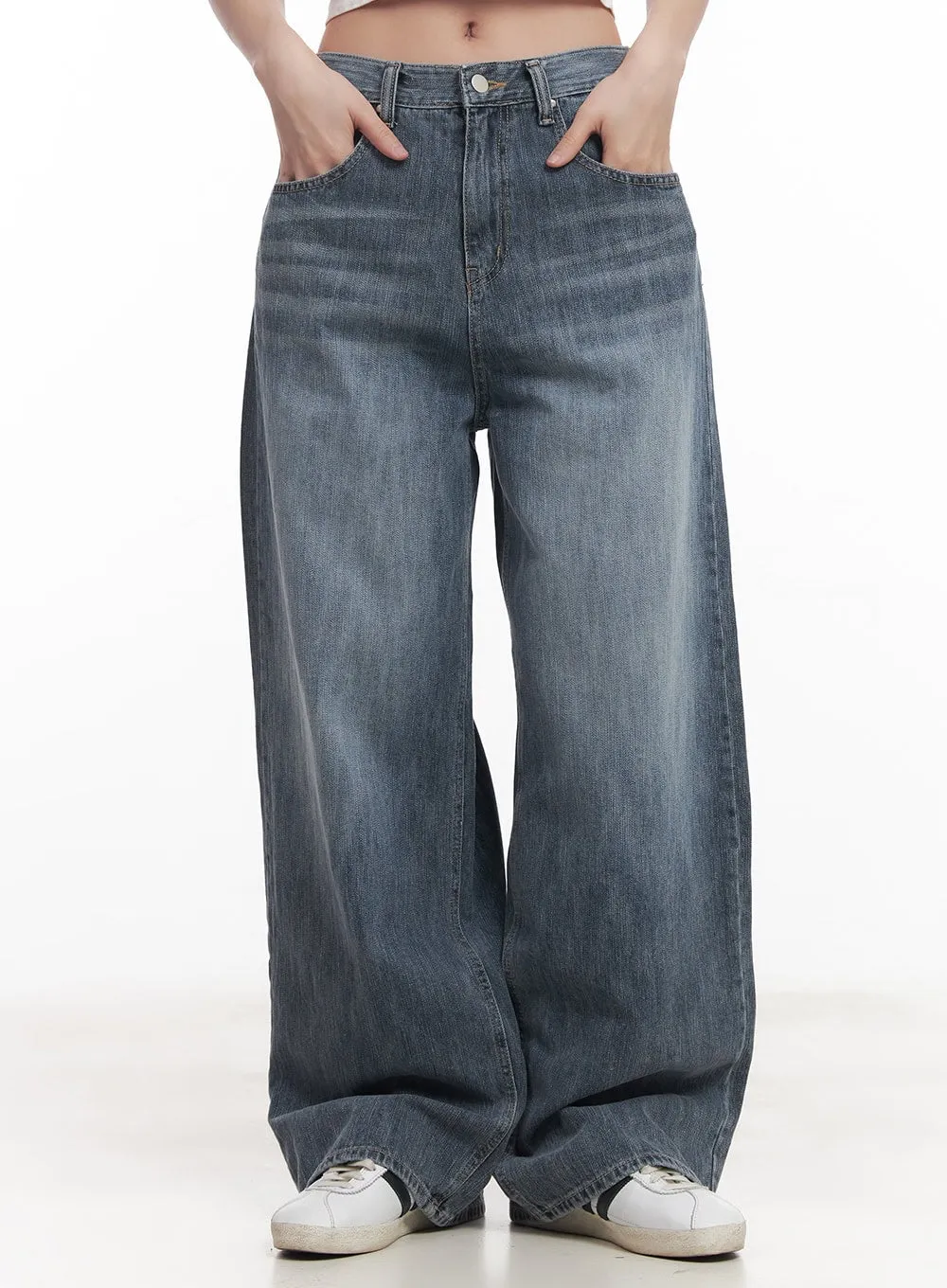 Cecile Classic Wide-Leg Washed Jeans CM528