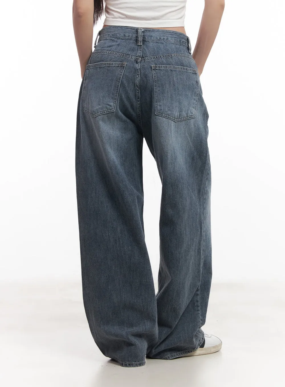 Cecile Classic Wide-Leg Washed Jeans CM528