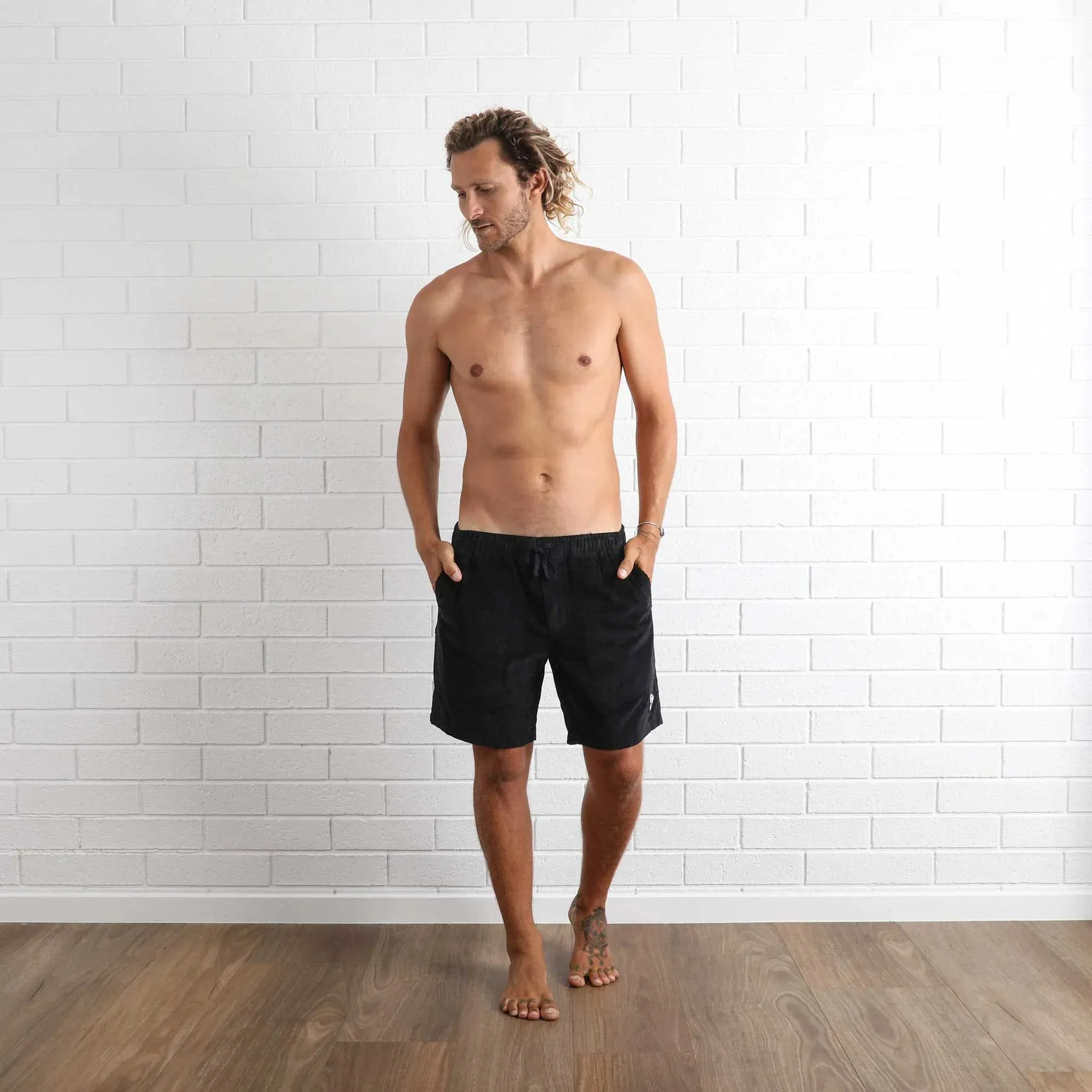 WHALER CORD SHORT | BLACK